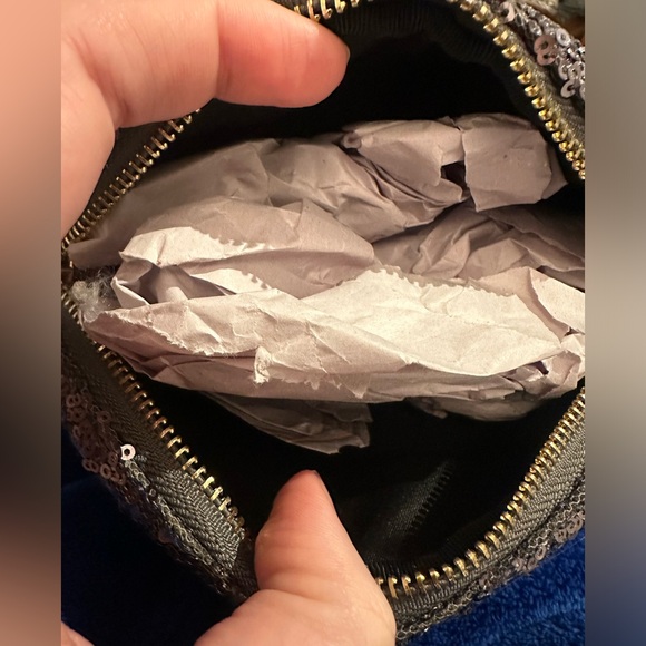 NWT A Touch of Style Special Occasion Purse. - Picture 6 of 7